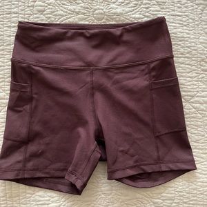 Zyia light n tight shorts - fig color